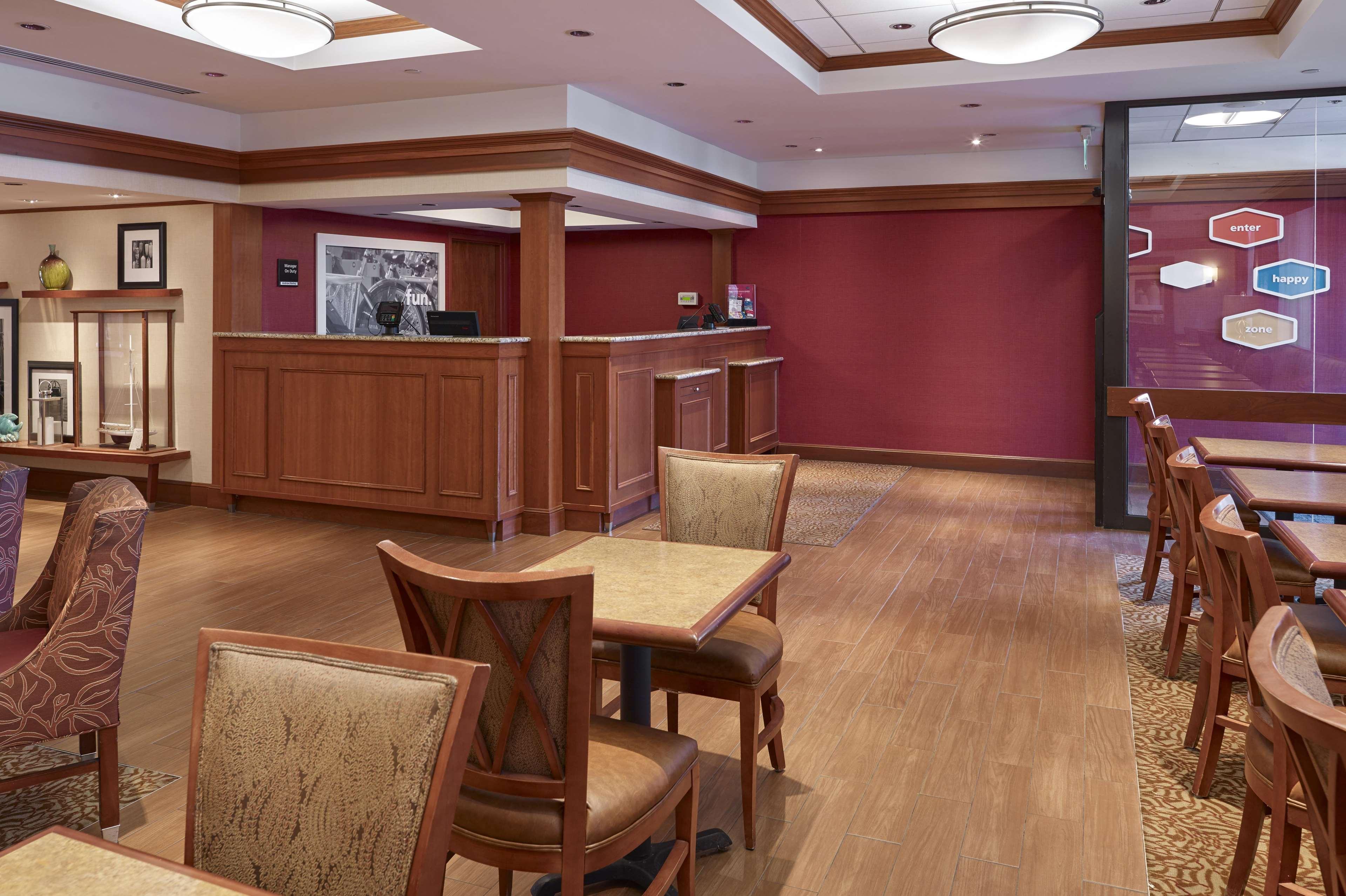 Hampton Inn Portland-Airport South Portland Buitenkant foto