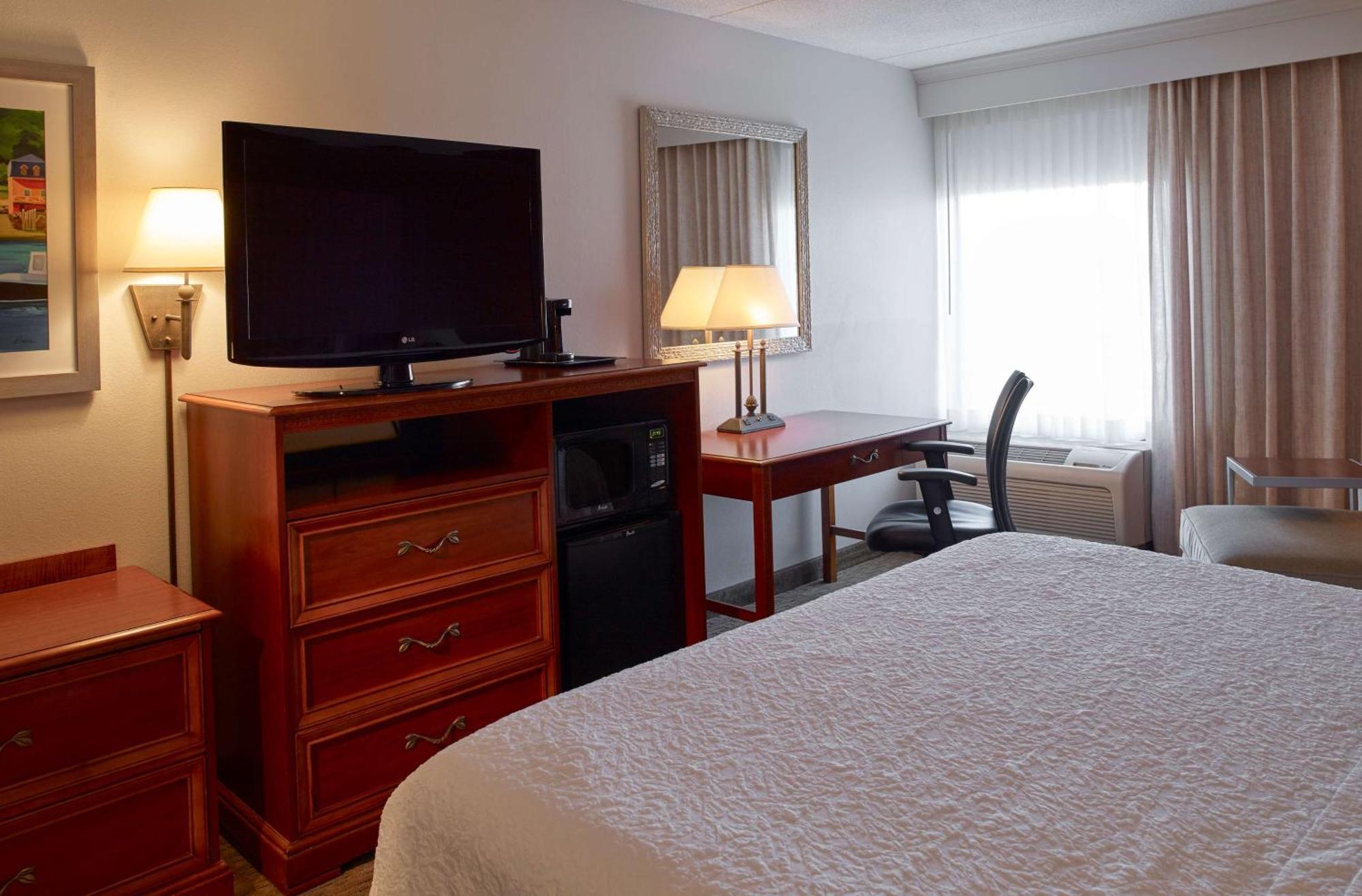 Hampton Inn Portland-Airport South Portland Buitenkant foto