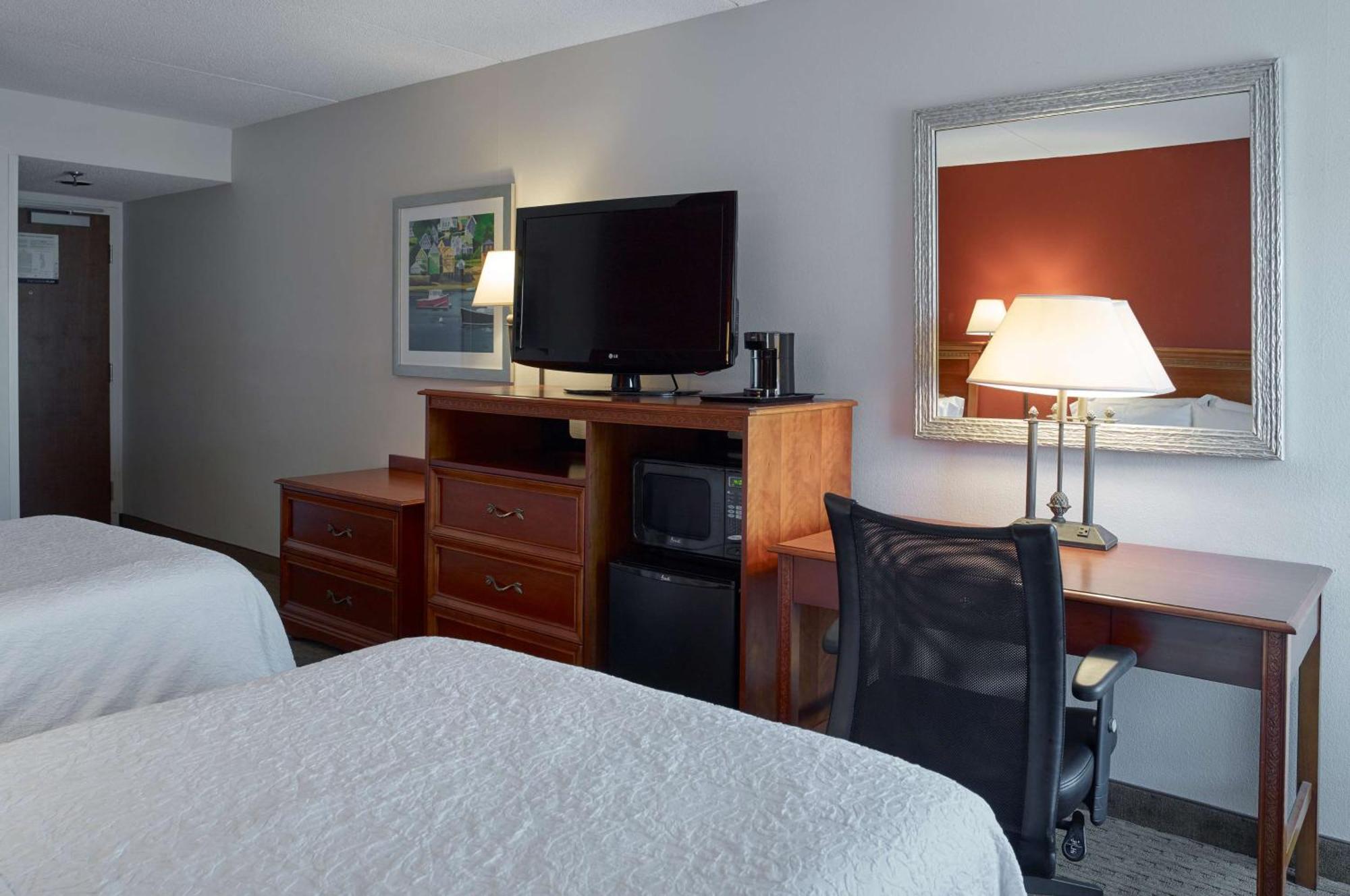 Hampton Inn Portland-Airport South Portland Buitenkant foto